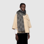 Жаккардовый вязаный шарф Gucci GG